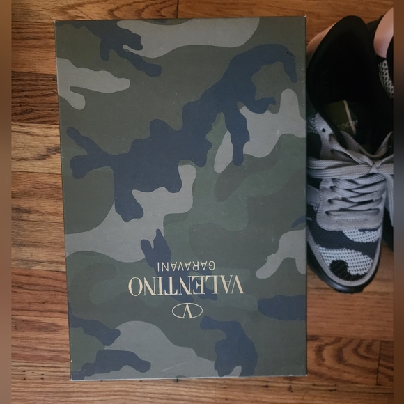 Valentino Rockstud camo sneakers - Picture 4 of 4